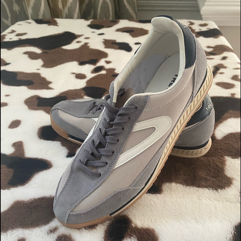 Tretorn tennis shoes